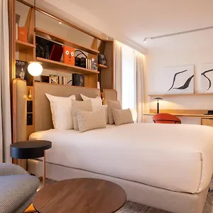 Alberte 4*, Paris France